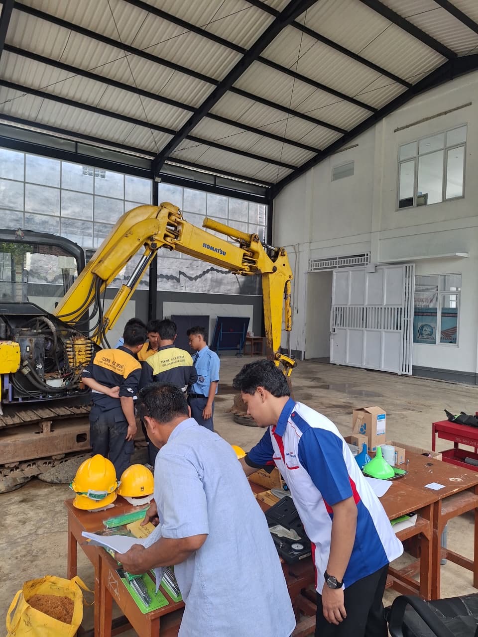 HEMCO sebagai Mitra Penguji Verifikasi UKK: Meningkatkan Standar Kompetensi Siswa SMK